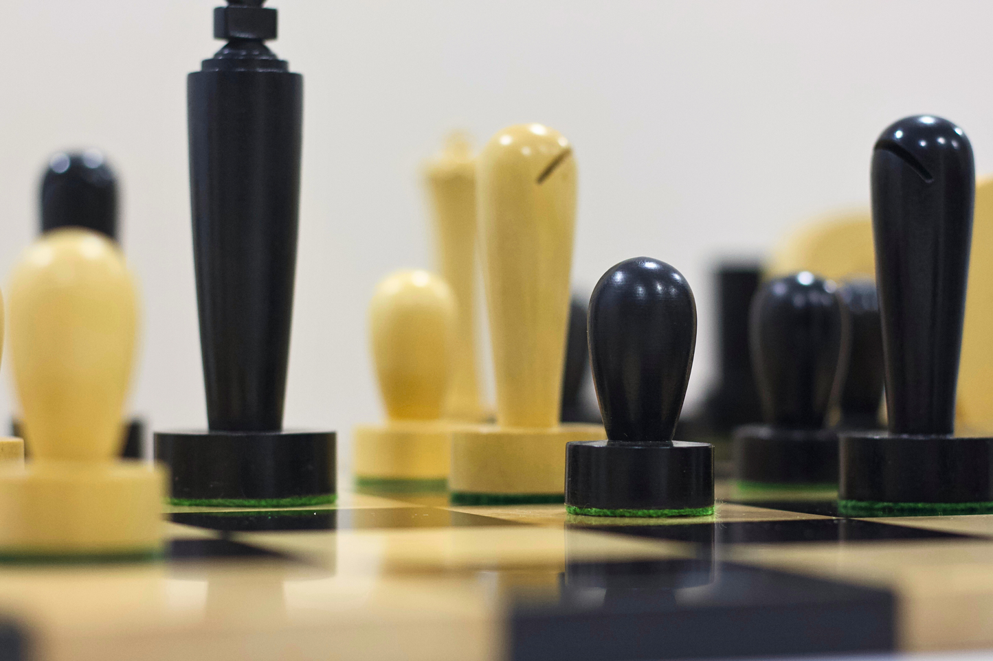 Berliner Design Chess Pieces (4.00")