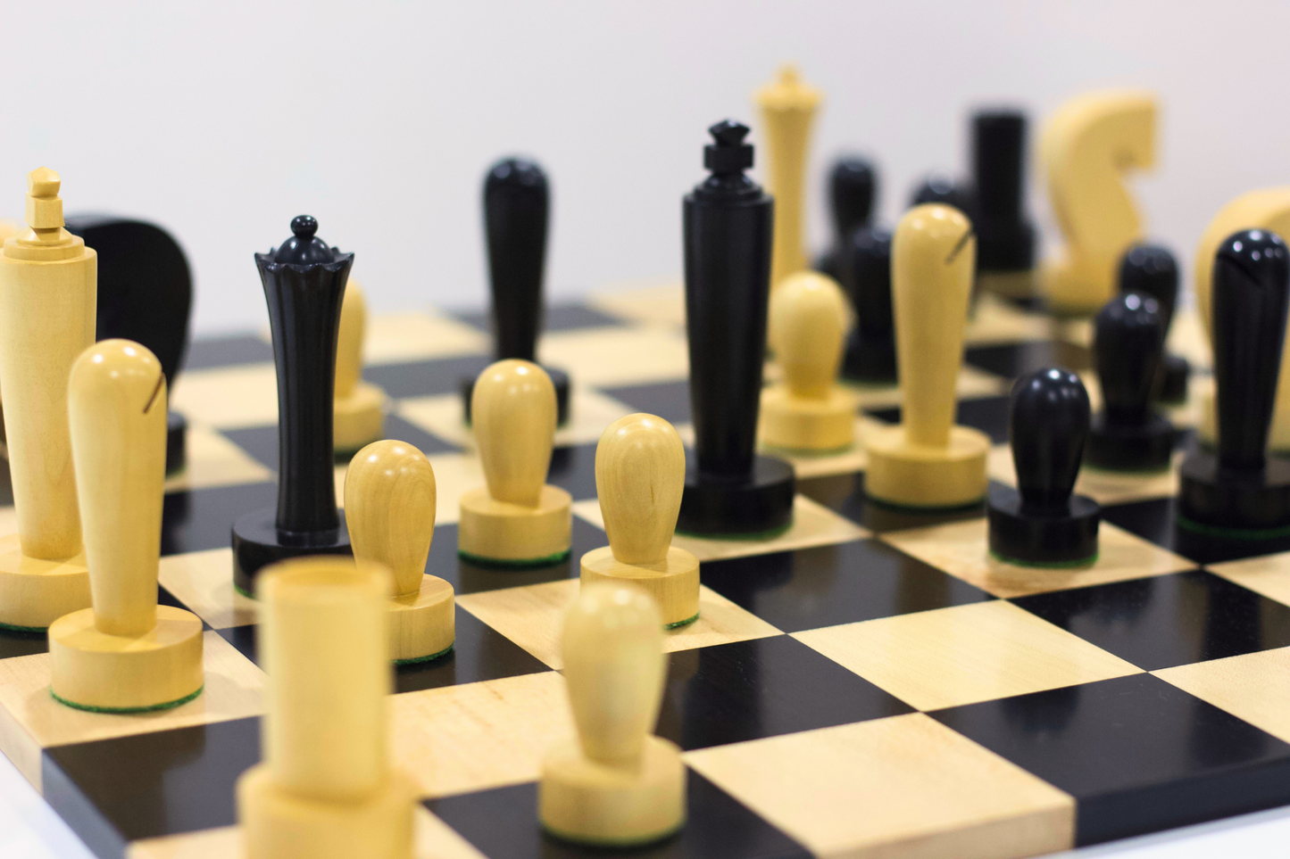Berliner Design Chess Pieces (4.00")